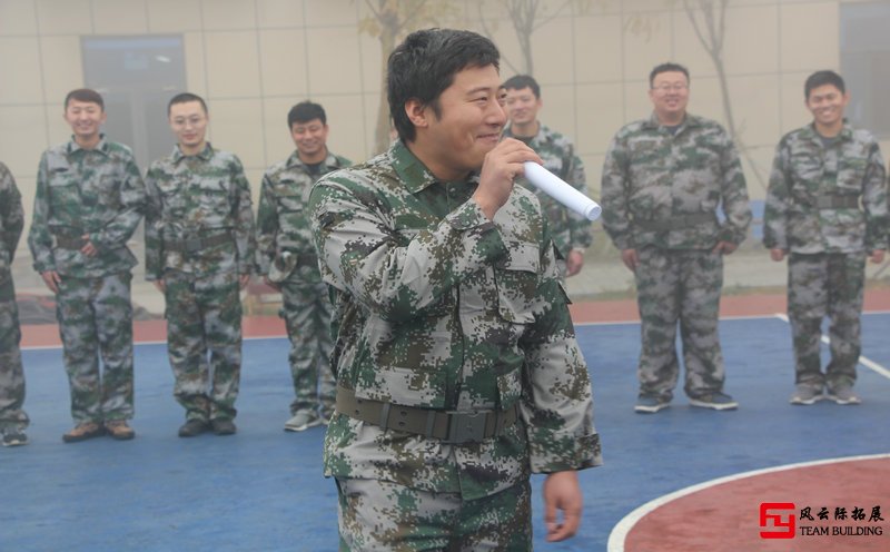 大学生军训图片 大学生军训图片